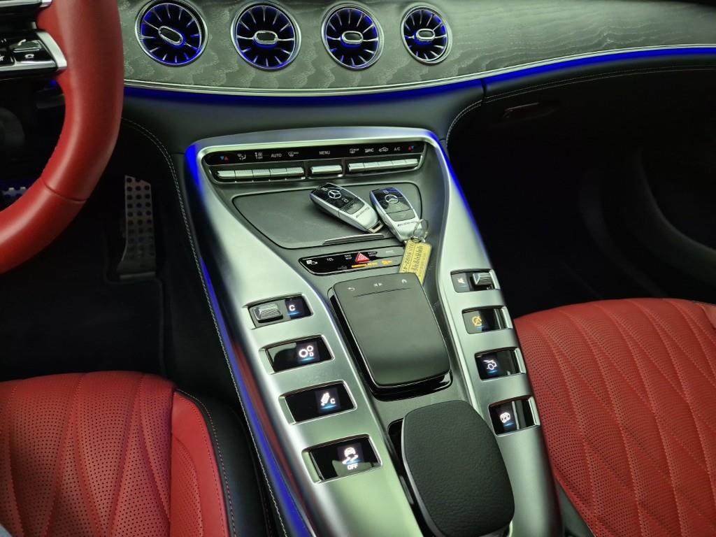 Mercedes Benz AMG GT - Vista 10