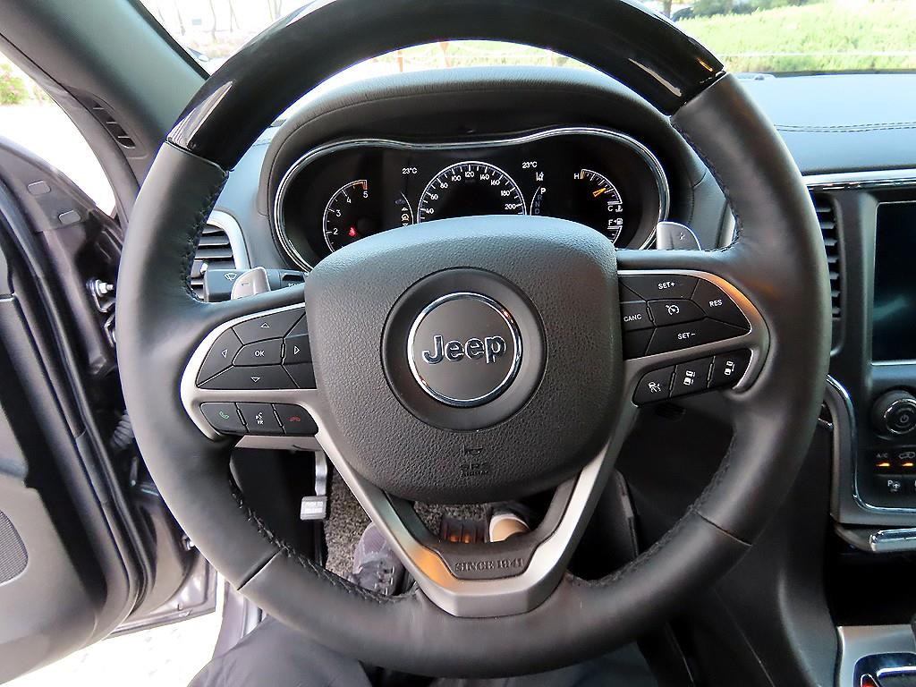 Jeep Cherokee - Vista 7