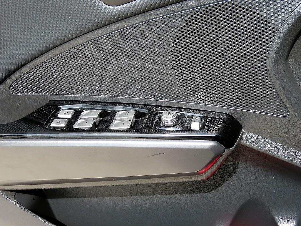 Ssangyong Tivoli - Vista 11