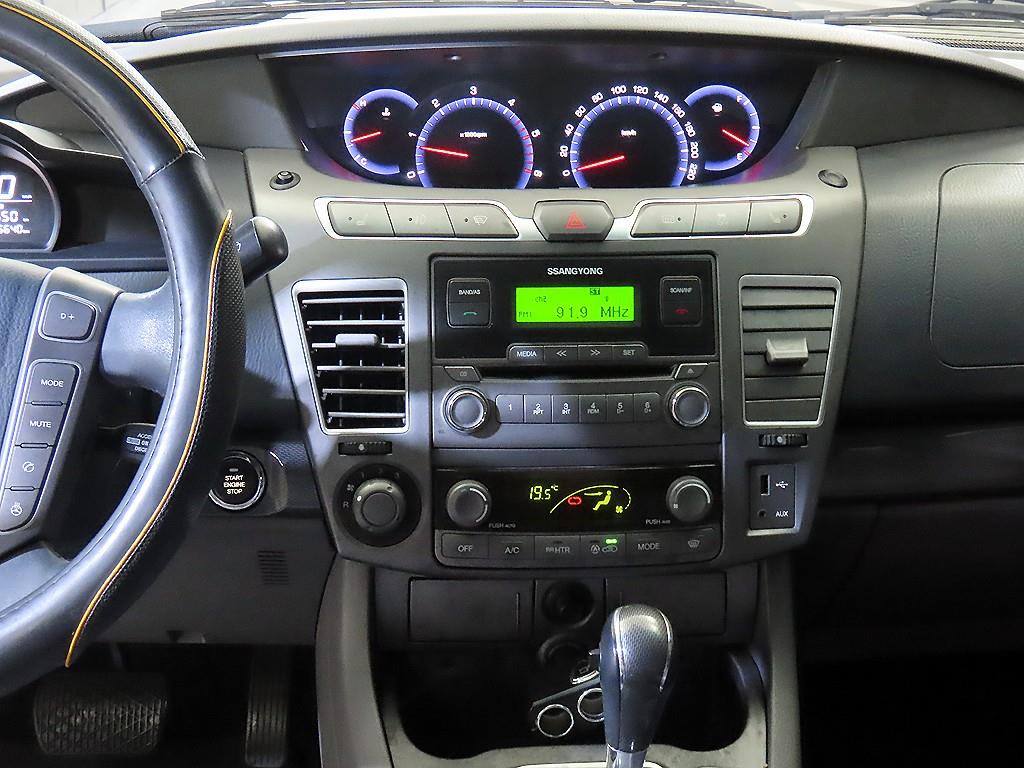 Ssangyong Korando - Vista 12