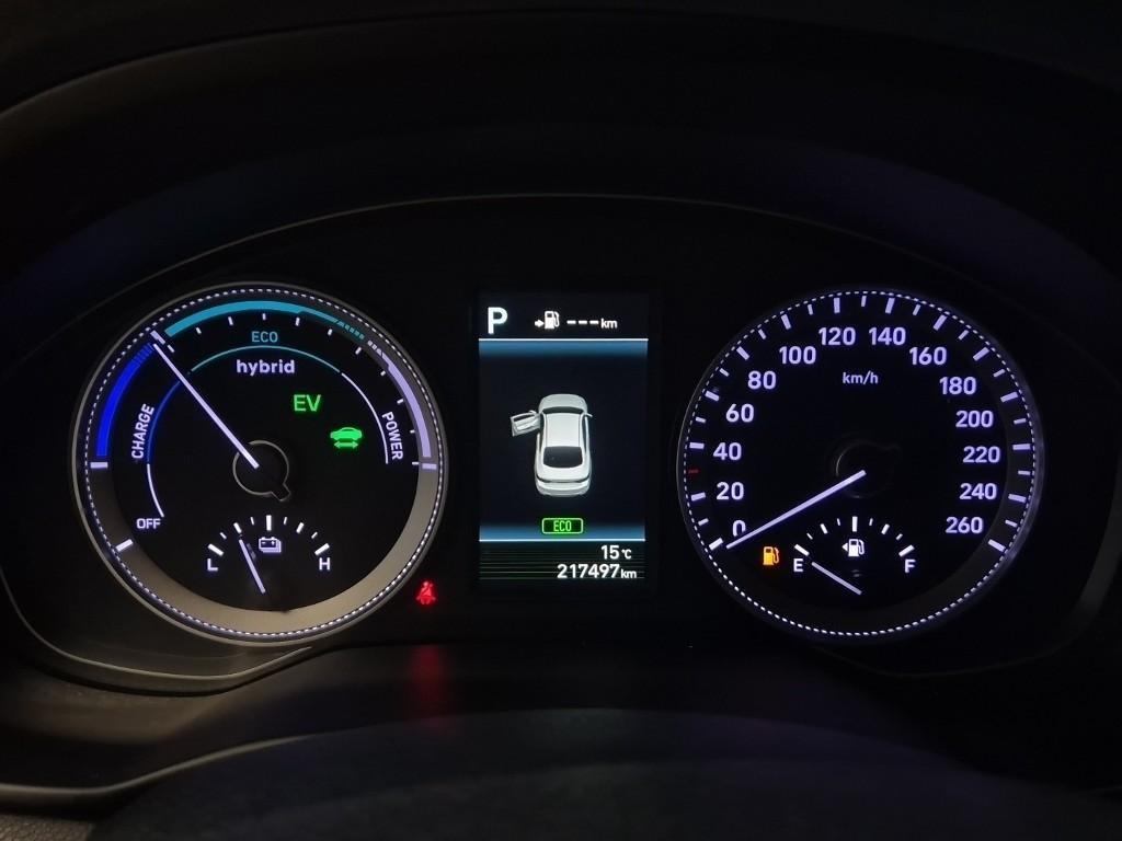 HYUNDAI Grandeur - Vista 6
