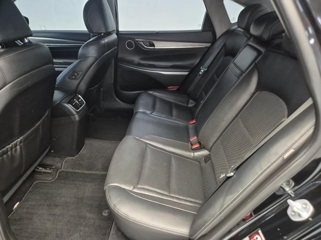 HYUNDAI Grandeur - Vista 12