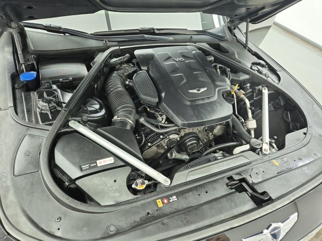 Genesis G90 - Vista 6
