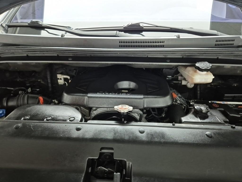 HYUNDAI Starex - Vista 5