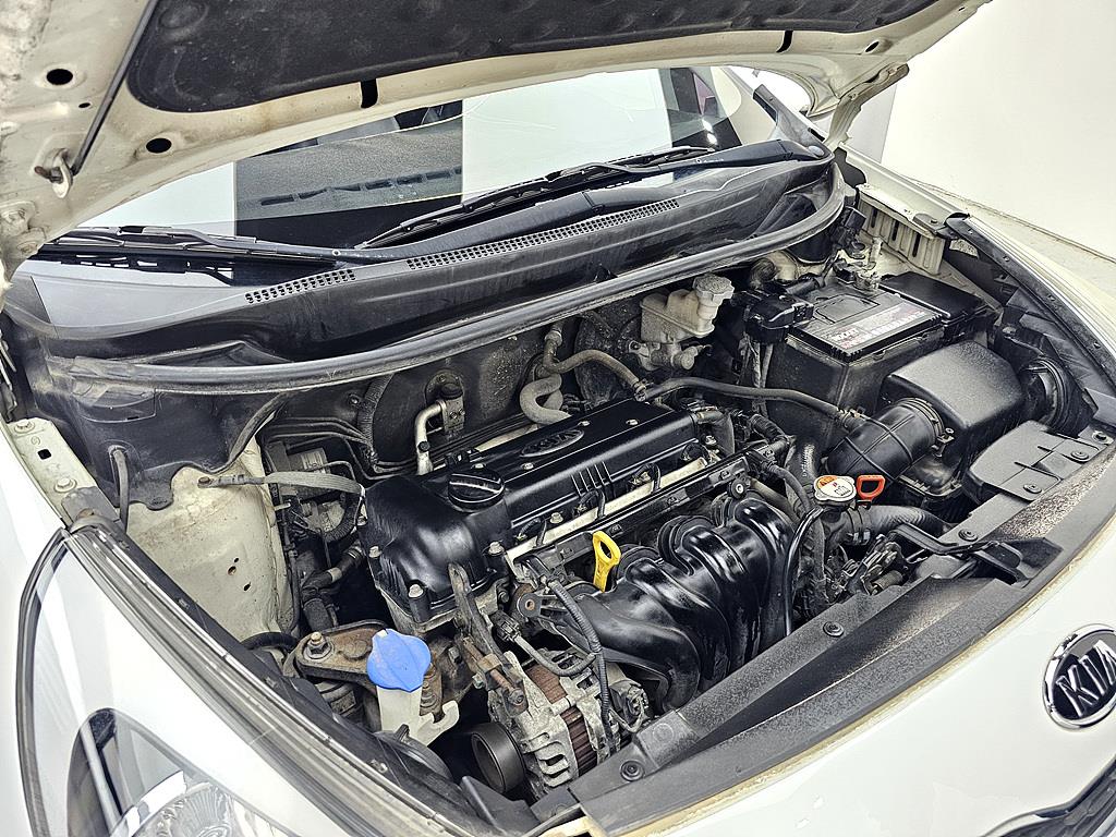 KIA Pride - Vista 6