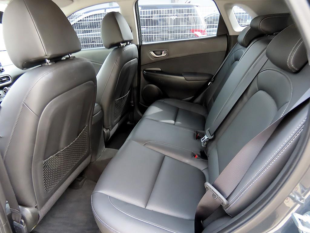 HYUNDAI Kona - Vista 6