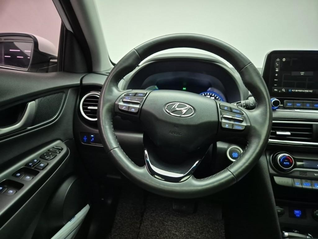 HYUNDAI Kona - Vista 9