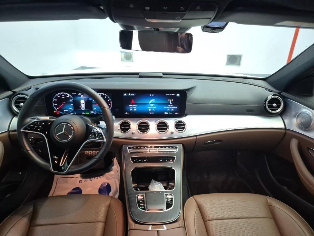 Mercedes Benz E class - Vista 7