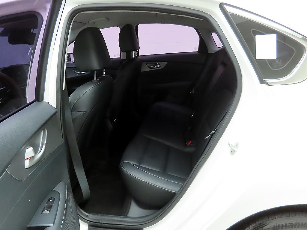 KIA K3 2019 Blanco - Importación desde Corea - HF Imports Iquique - Foto 14