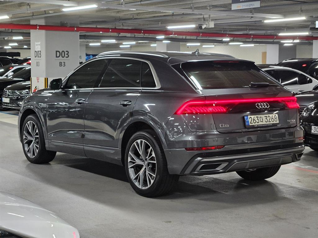 Audi Q8 - Vista 4