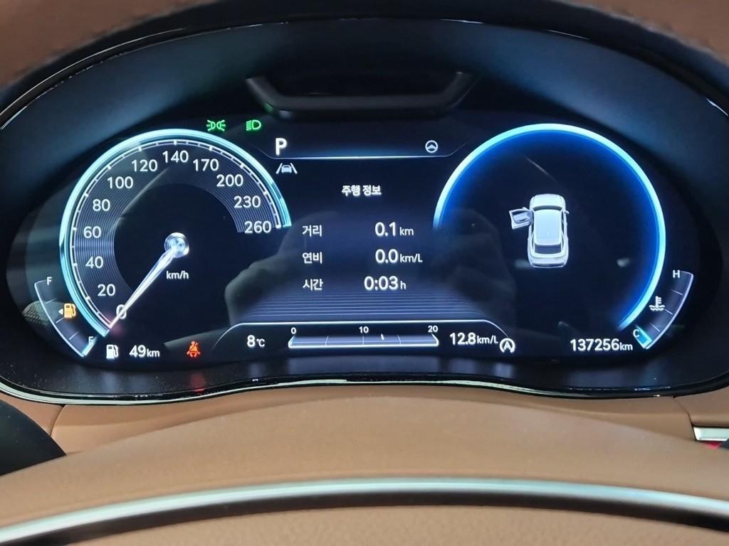 Genesis GV70 - Vista 6