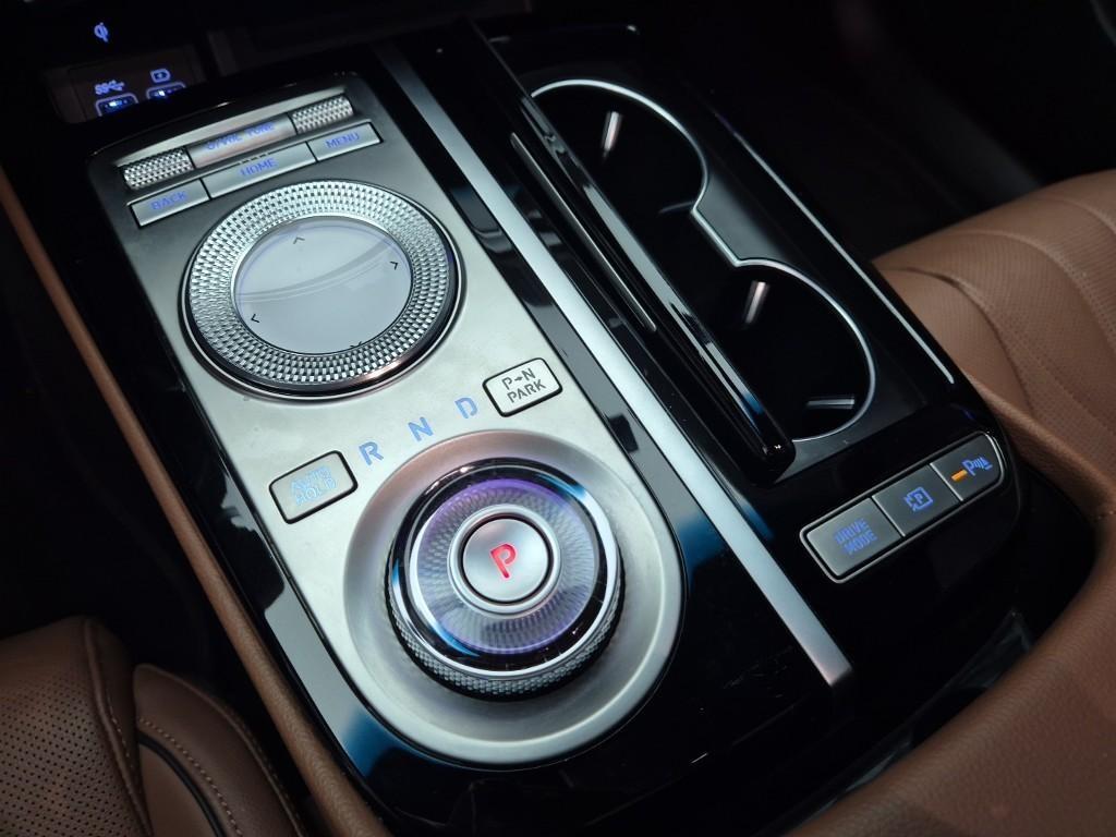Genesis G80 - Vista 8