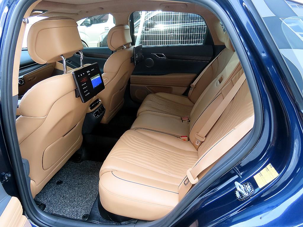 Genesis G80 - Vista 6