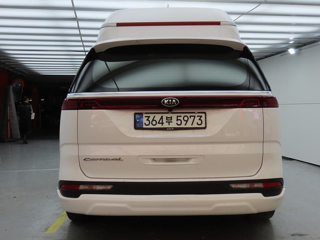 KIA Carnival - Vista 3