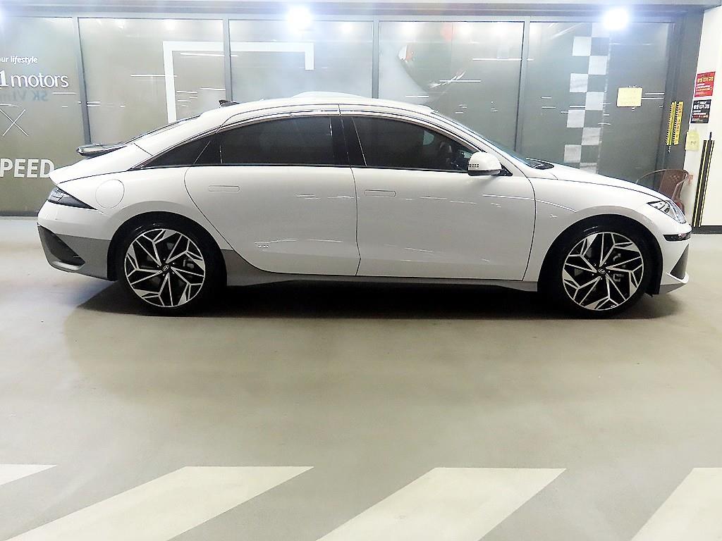 HYUNDAI Ioniq 6 - Vista 3