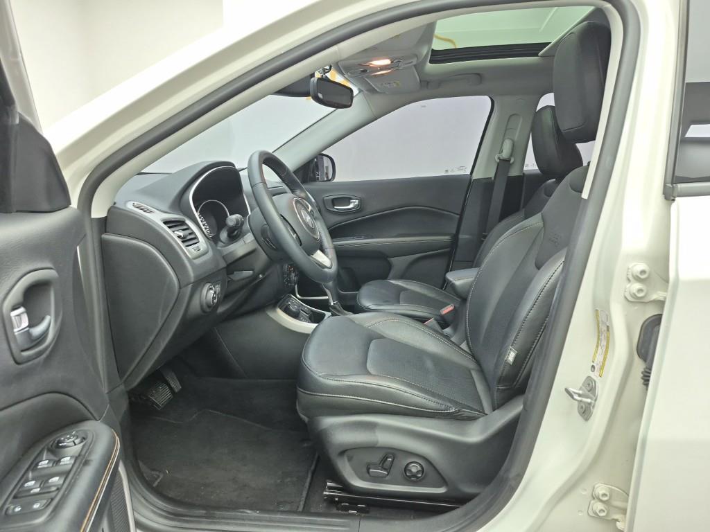 Jeep Compass - Vista 11