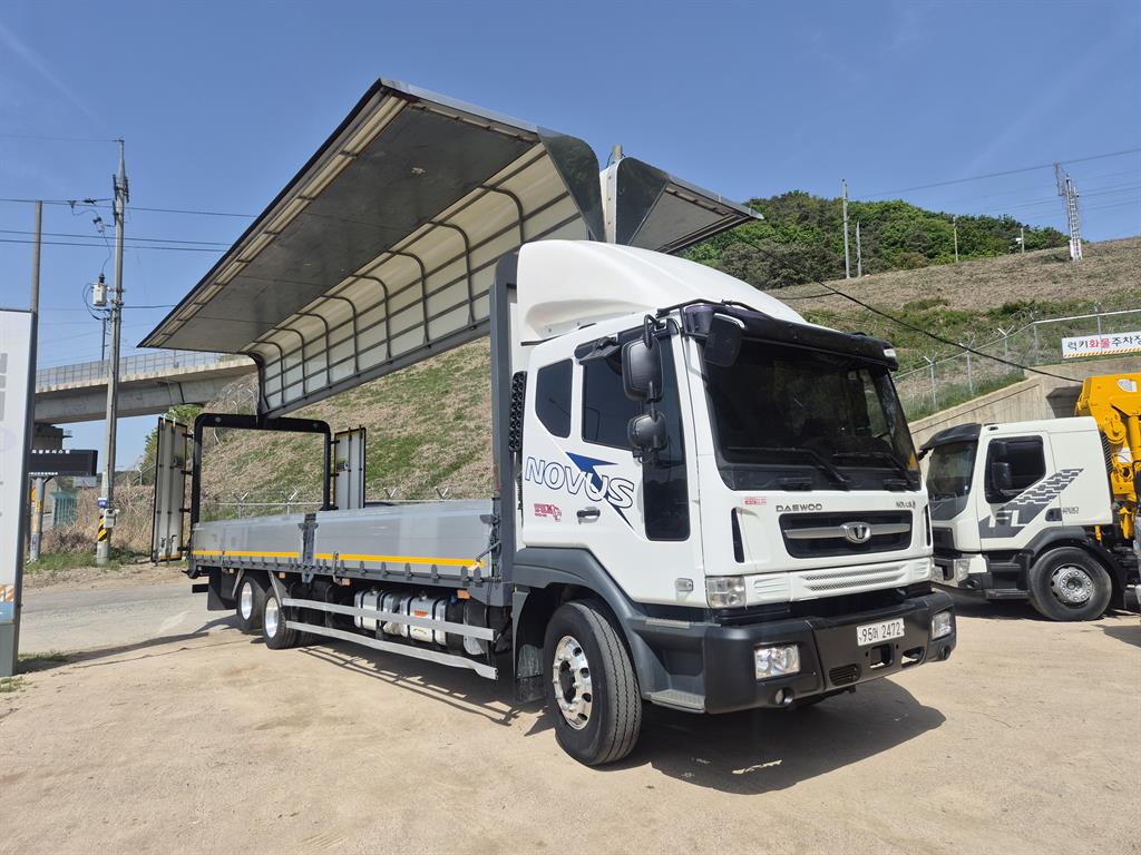 medium and large cargo truck - Vista 10