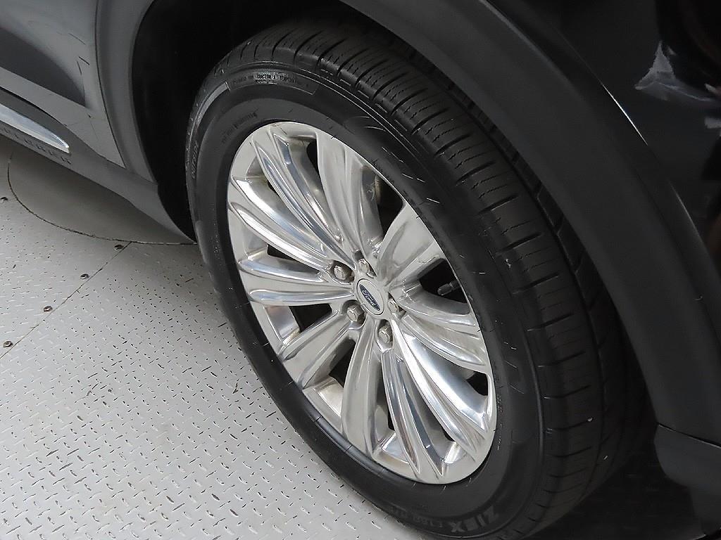 Ford Explorer - Vista 9