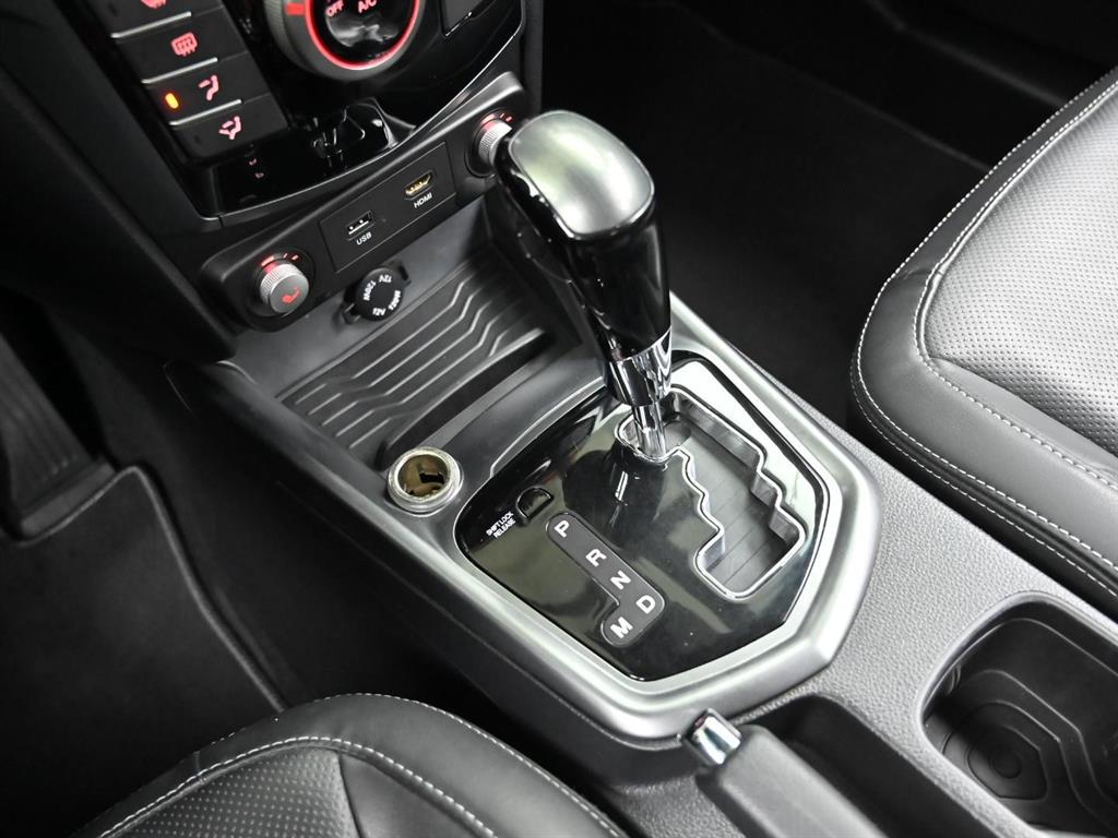 Ssangyong Tivoli - Vista 11