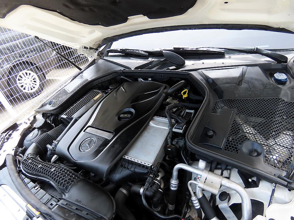 Mercedes Benz C Class 2016 Blanco - Importación desde Corea - HF Imports Iquique - Foto 17