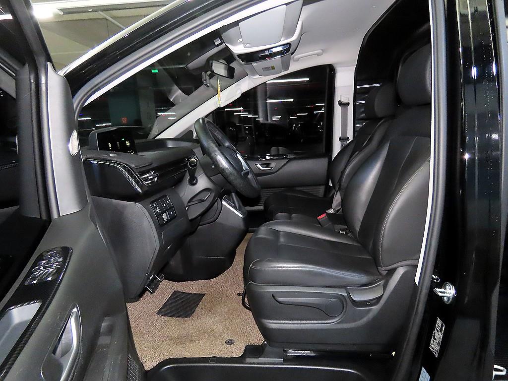 HYUNDAI Staria - Vista 6