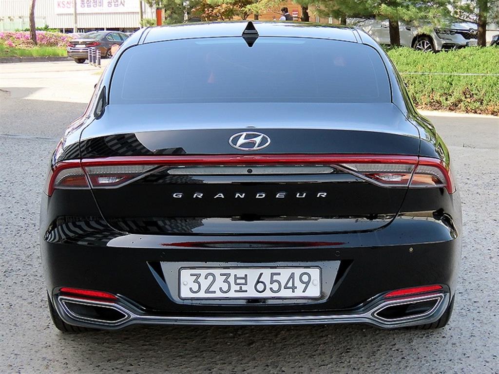 HYUNDAI Grandeur - Vista 4
