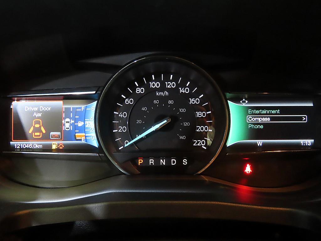 Ford Explorer - Vista 9