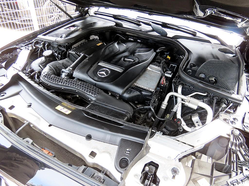 Mercedes Benz E class 2017 Negro - Importación desde Corea - HF Imports Iquique - Foto 19