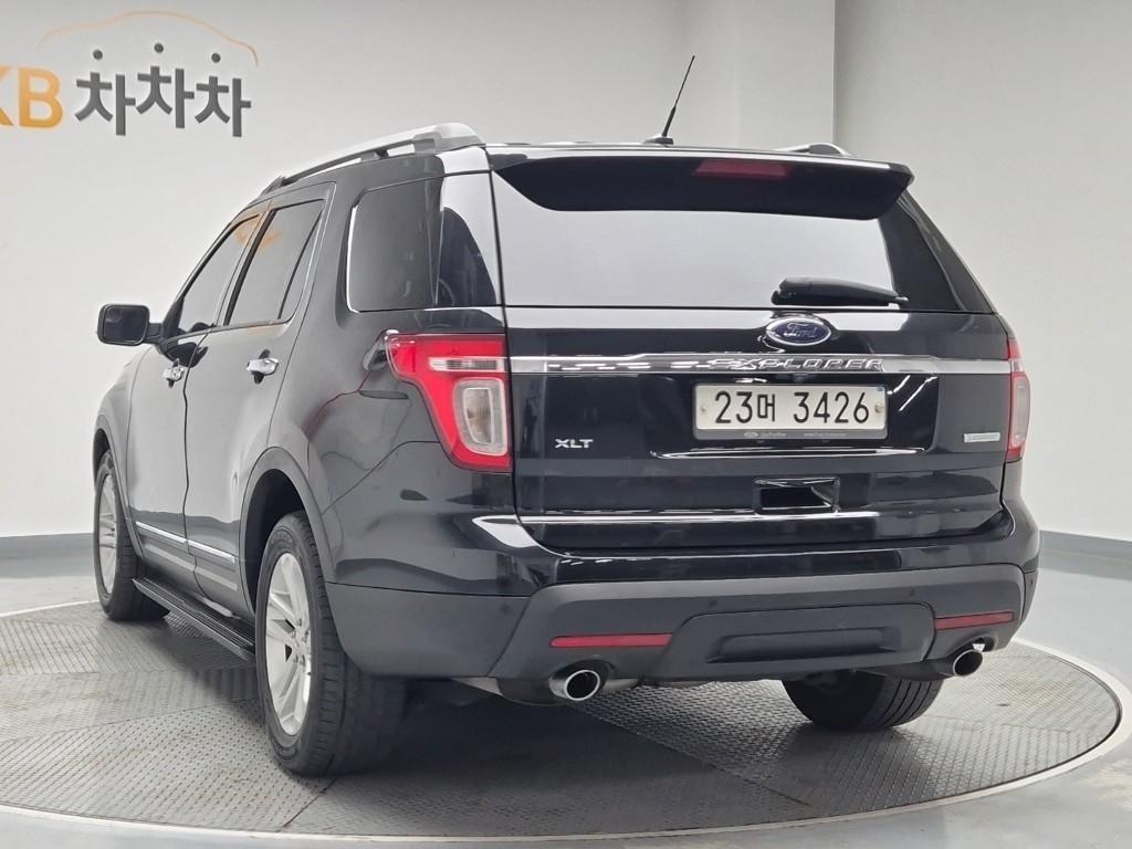 Ford Explorer - Vista 4
