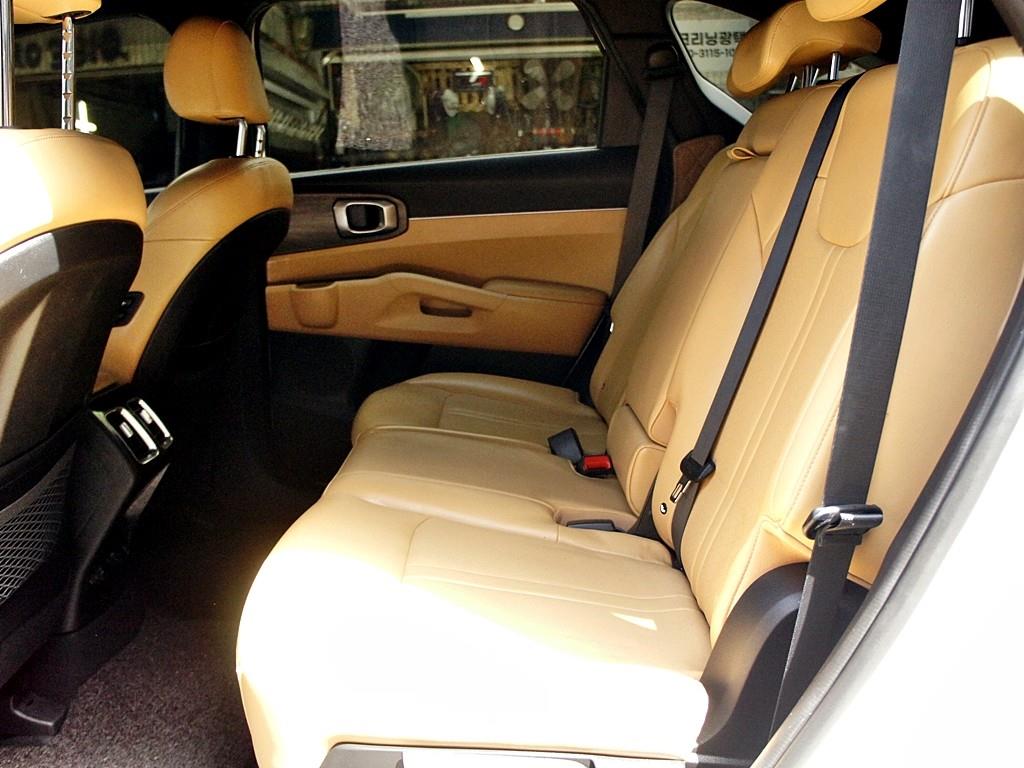 KIA Sorento - Vista 11