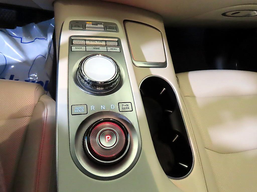 Genesis GV70 - Vista 12