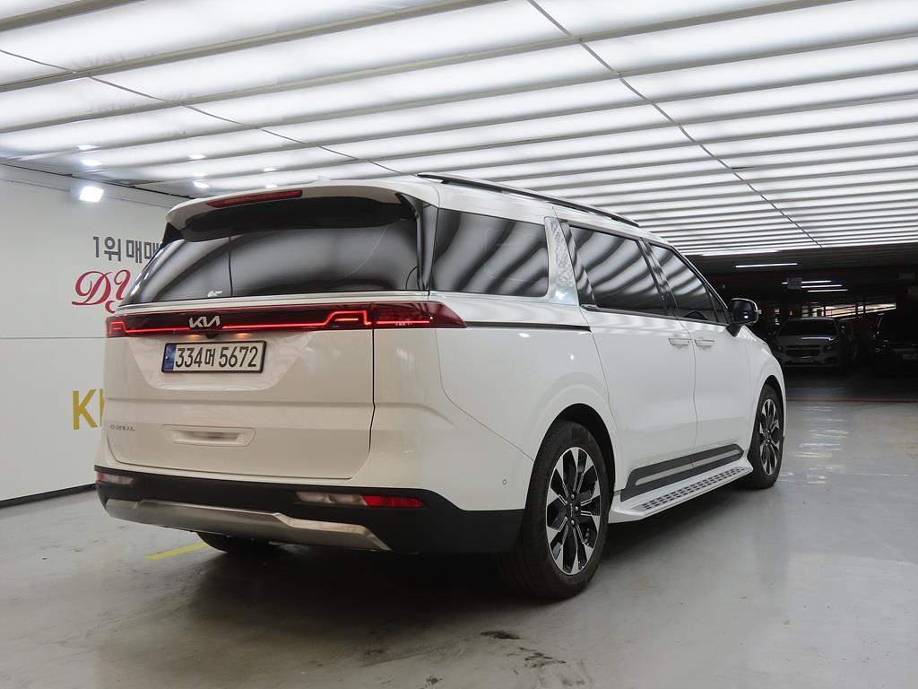 KIA Carnival - Vista 4