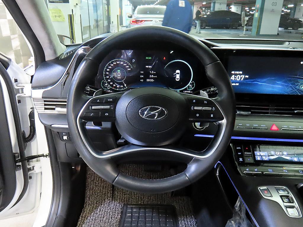 HYUNDAI Grandeur - Vista 8