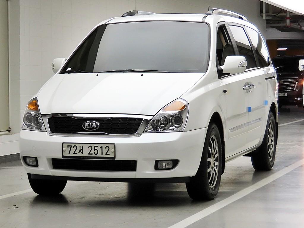 KIA Carnival - Vista 2