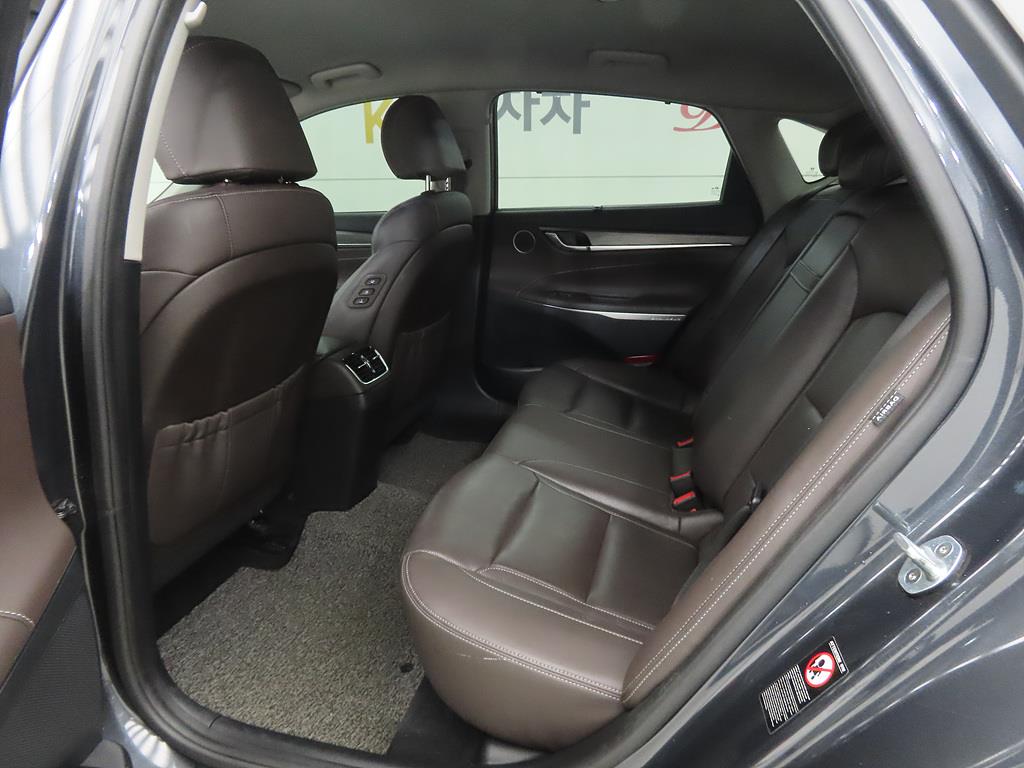 HYUNDAI Grandeur - Vista 6