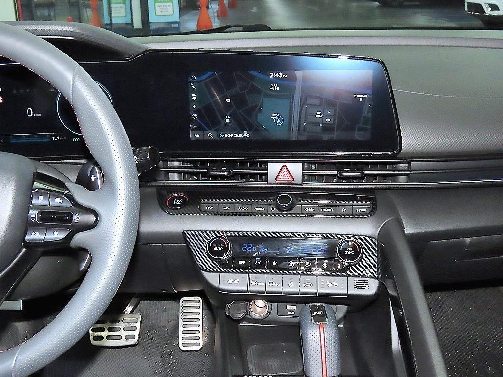 HYUNDAI Avante - Vista 11
