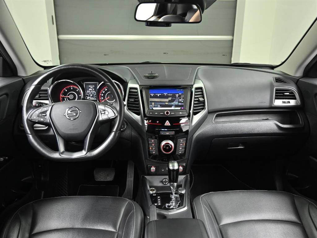Ssangyong Tivoli - Vista 9