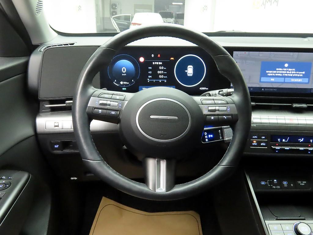 HYUNDAI Kona - Vista 6