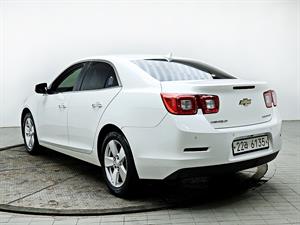 Chevrolet Malibu - Vista 8