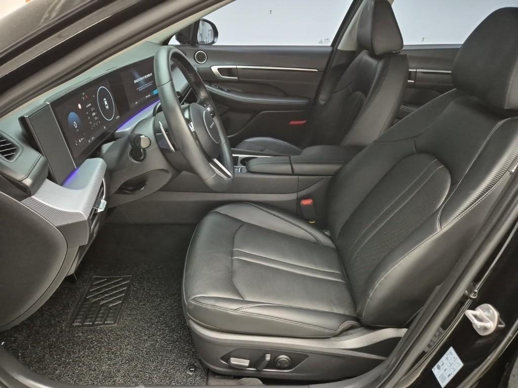 HYUNDAI Sonata - Vista 11