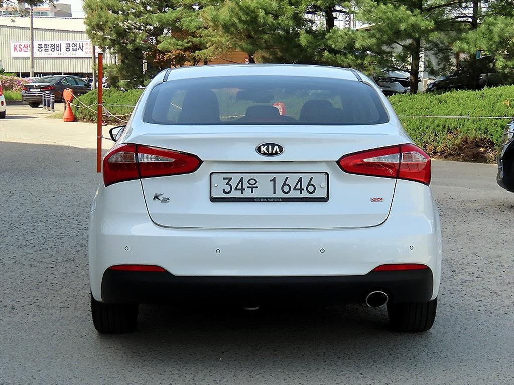 KIA K3 - Vista 4