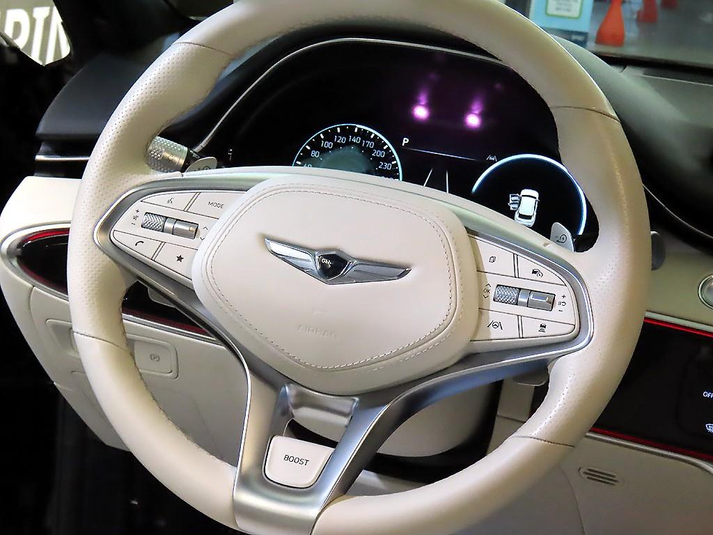 Genesis GV70 - Vista 8