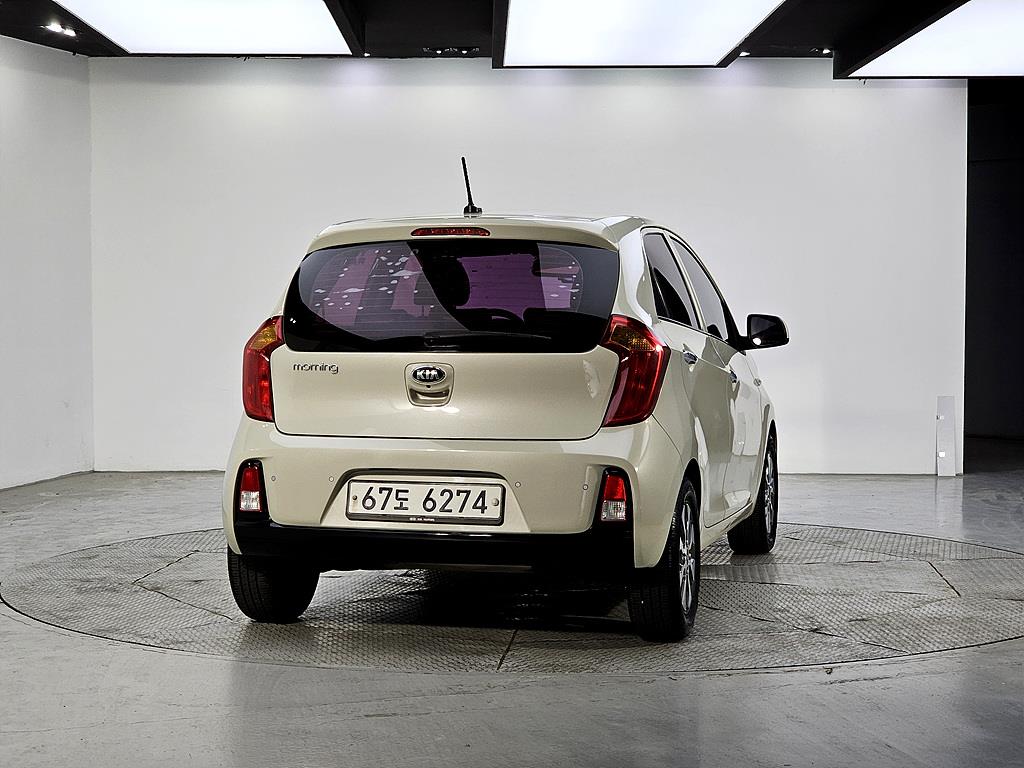 KIA Morning - Vista 4