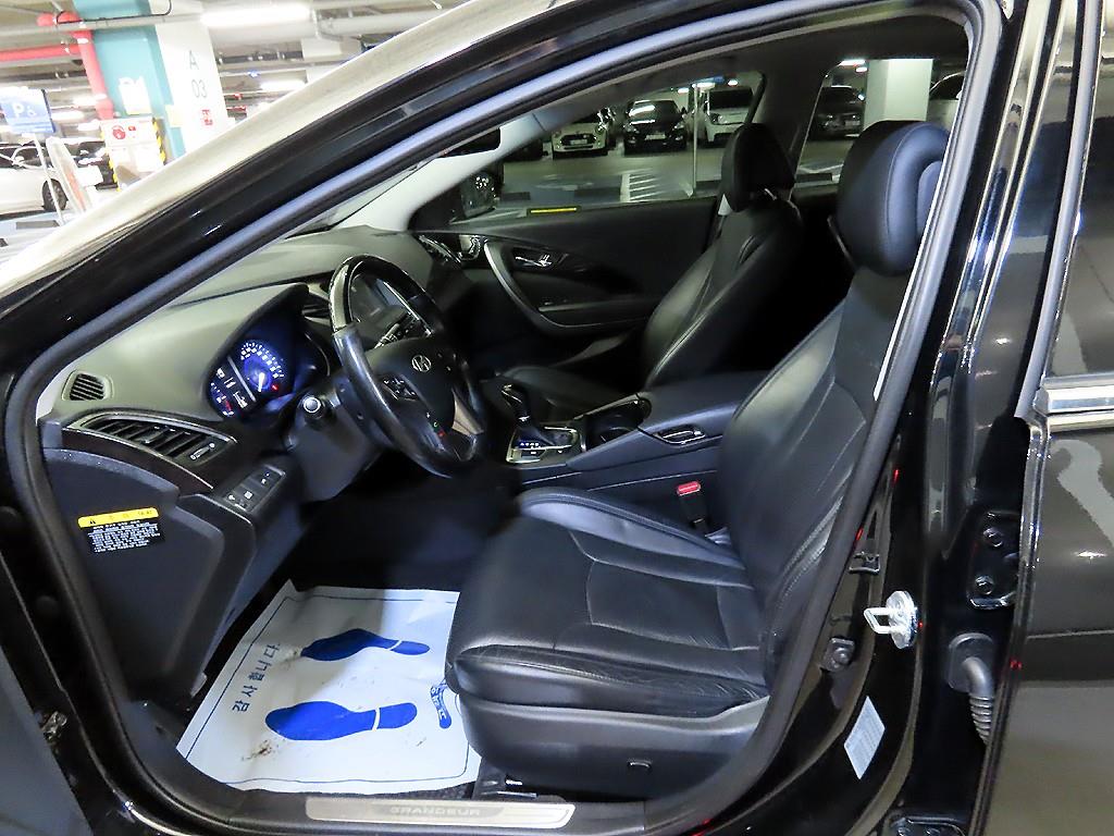 HYUNDAI Grandeur - Vista 6