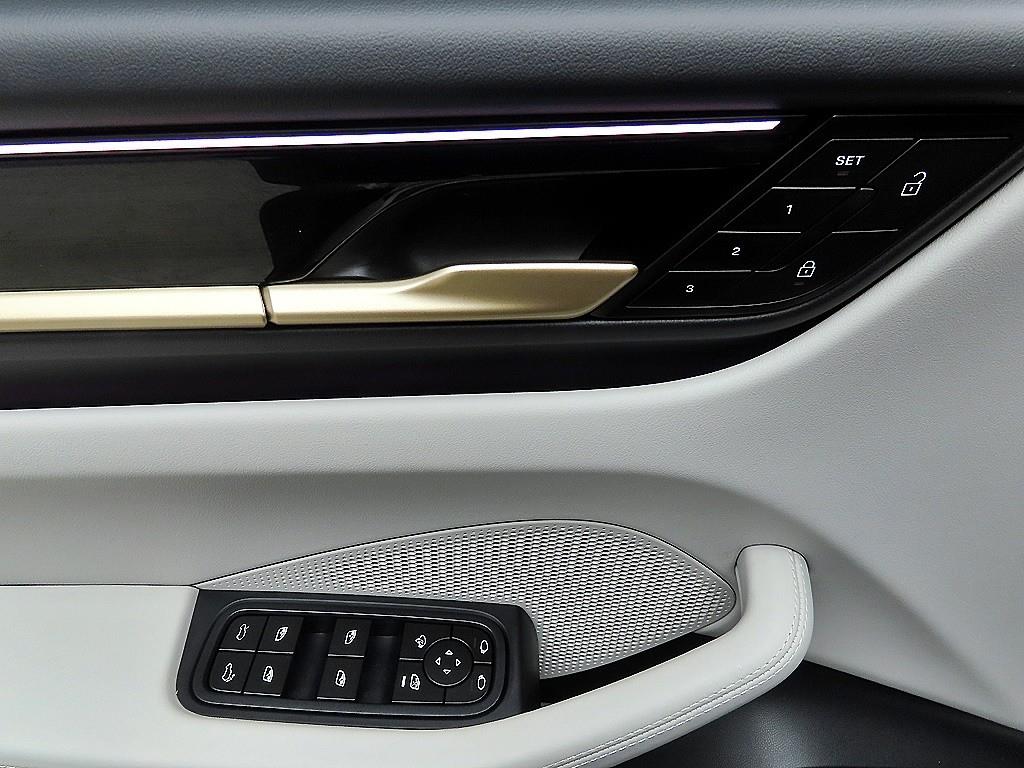 Porsche Macan - Vista 11