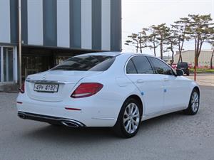 Mercedes Benz E class - Vista 6