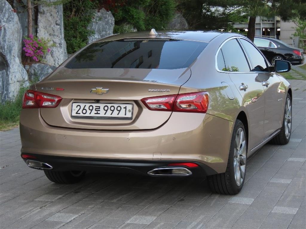 Chevrolet Malibu - Vista 5