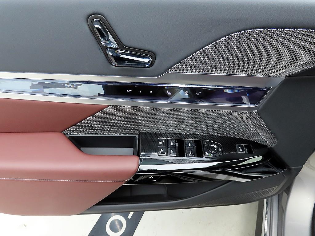 BMW 7 Series - Vista 11