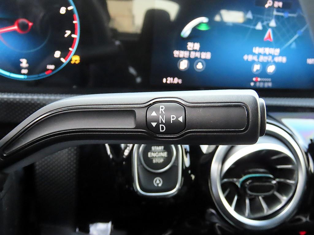 Mercedes Benz CLA Class - Vista 10