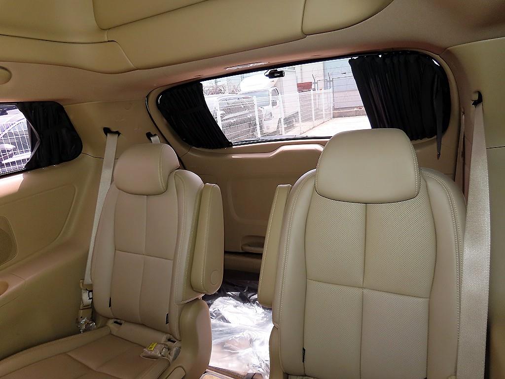 KIA Carnival - Vista 7